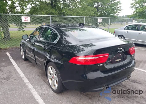 2017 Jaguar Xe Premium из США, поврежденный, VIN SAJAD4BG0HA972053